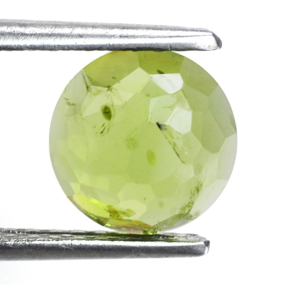 PERIDOT IRREGULAR CUT ROUND CAB (SI) 9MM 3.30 Cts.