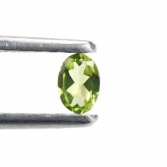PERIDOT CUT OVAL (TOP) 4.50X3MM 0.15 Cts.