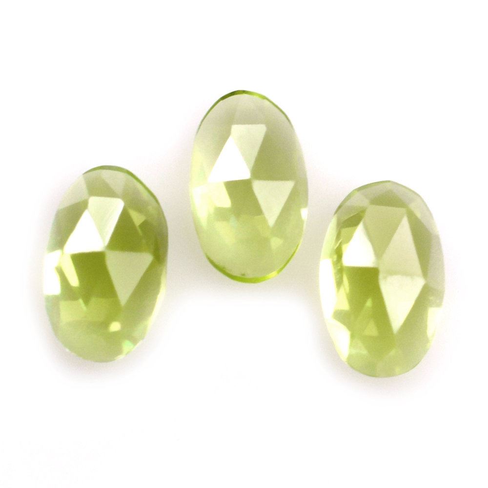 PERIDOT ROSE CUT OVAL CAB (TOP) 5X3MM 0.28 Cts.