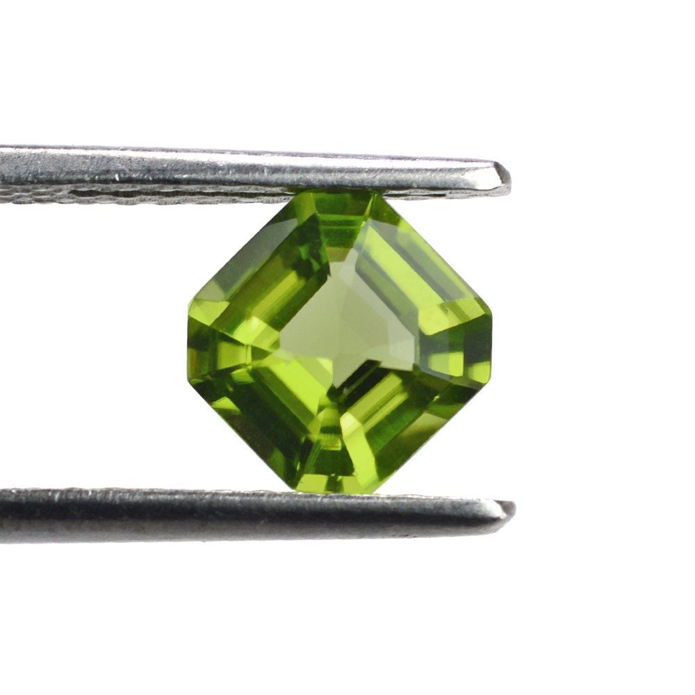 PERIDOT ASSCHER CUT SQUARE - OCTAGON (TOP) 7MM 1.43 Cts.