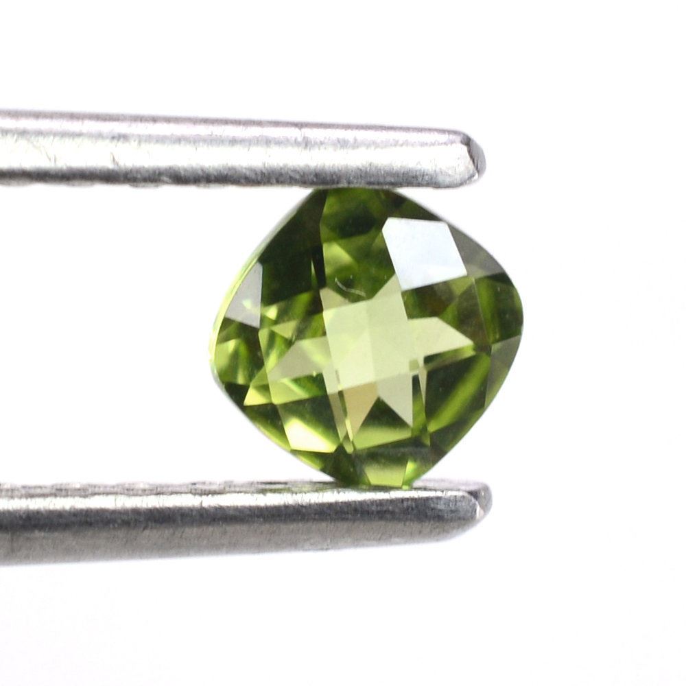 PERIDOT CHECKER CUT CUSHION (1ST) 4.50MM 0.45 Cts.