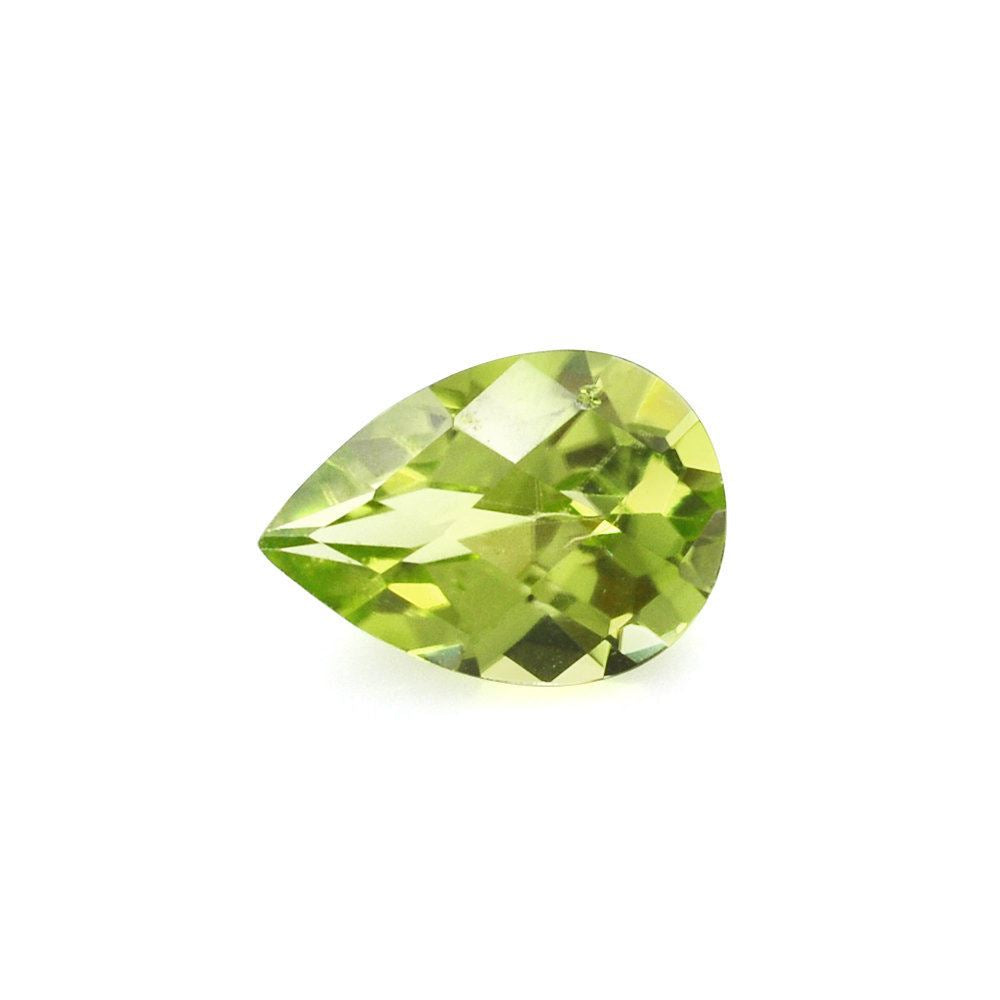 PERIDOT CHECKER CUT PEAR (TOP/CLEAN) 7X5MM 0.76 Cts.