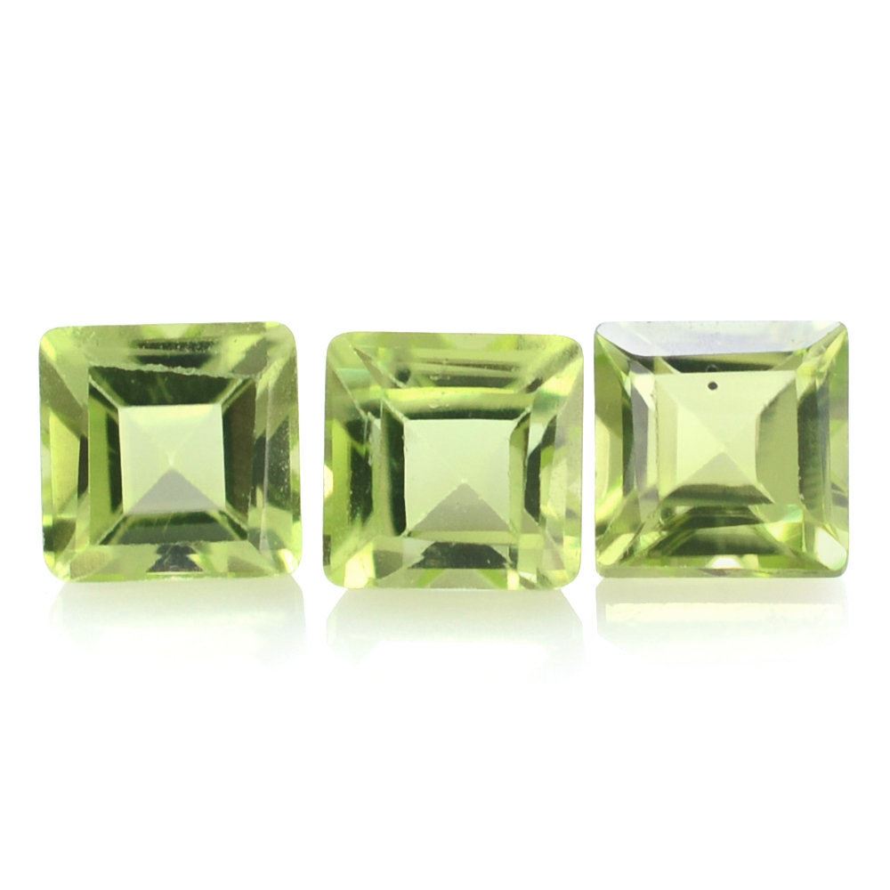 PERIDOT CUT SQUARE (TOP) 3MM 0.17 Cts.