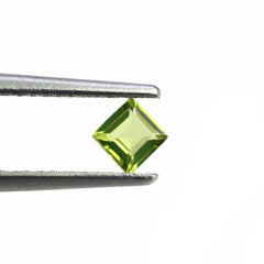 PERIDOT CUT SQUARE (TOP) 3.50MM 0.26 Cts.