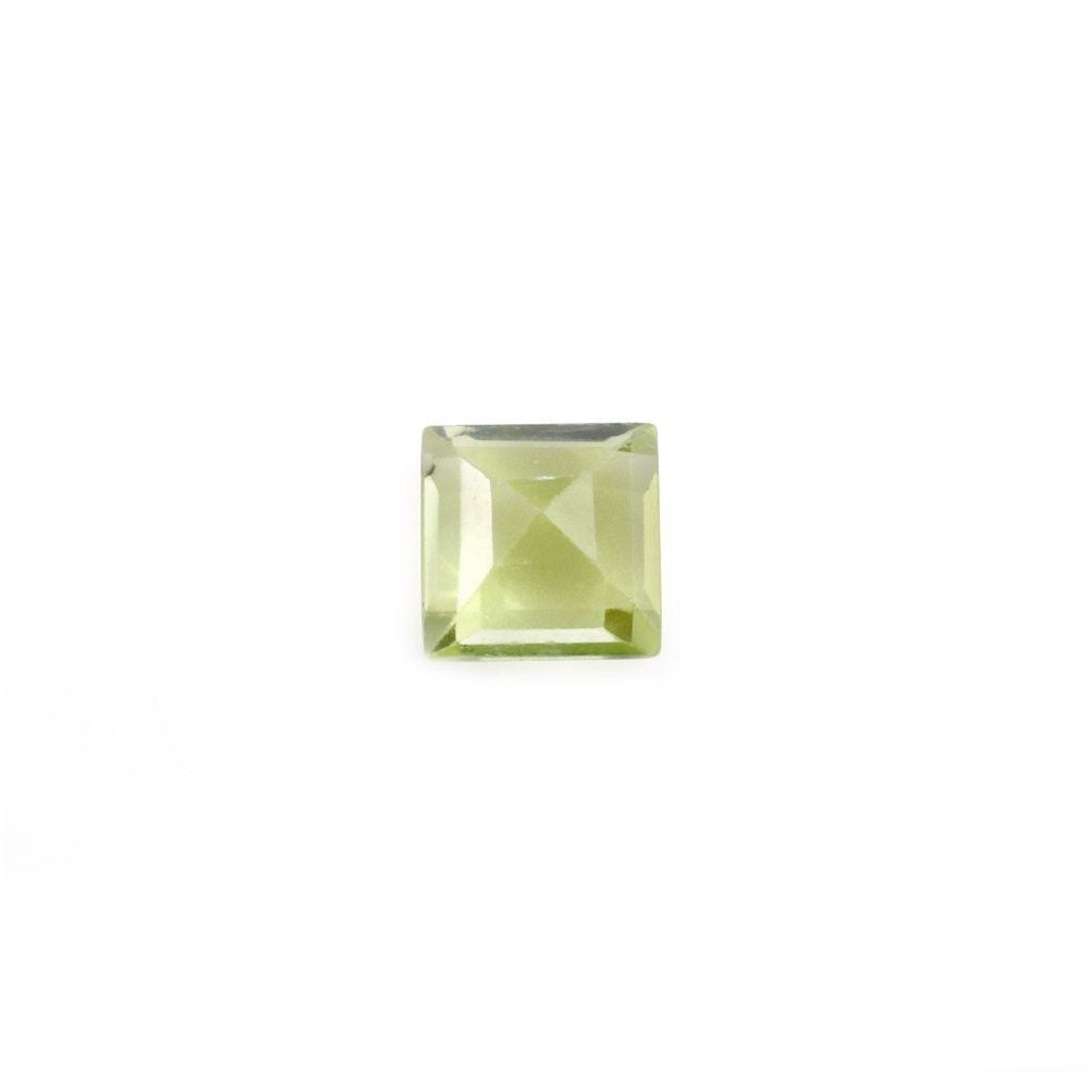 PERIDOT CUT SQUARE 3MM 0.21 Cts.