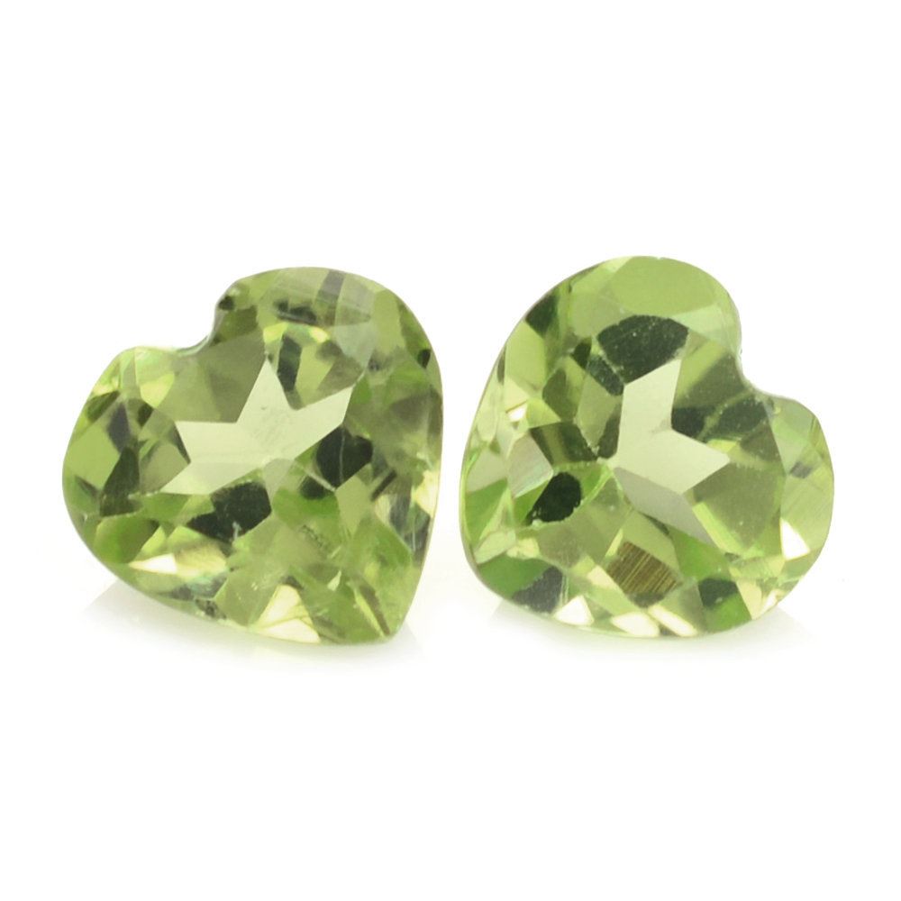 PERIDOT CUT HEART (SI) 4.50MM 0.45 Cts.