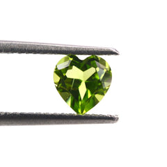 PERIDOT CUT HEART (SI TO HI) 6MM 0.98 Cts.