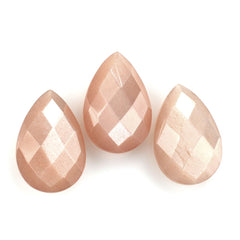 PEACH MOONSTONE BRIOLETTE PEAR 15X10MM 5.05 Cts.