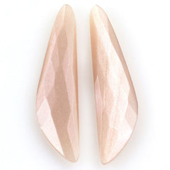 PEACH MOONSTONE BRIOLETTE HALF PEAR 35X8.70MM 7.93 Cts.