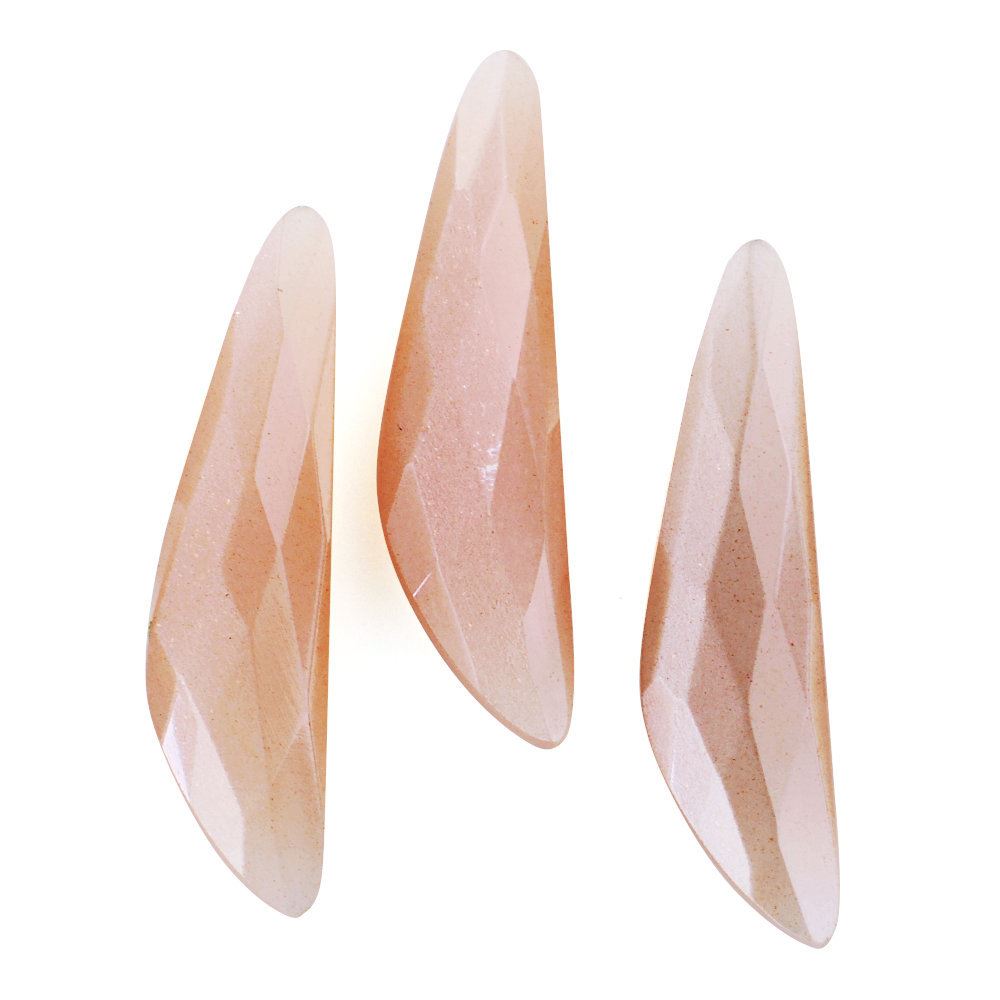 PEACH MOONSTONE BRIOLETTE HALF PEAR 27X7MM 3.88 Cts.