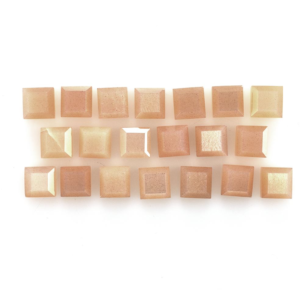 PEACH MOONSTONE ONE SIDE TABLE CUT (FLAT BOTTOM) SQUARE (MEDIUM)(CLEAN) 5.00X5.00 MM 0.82 Cts.