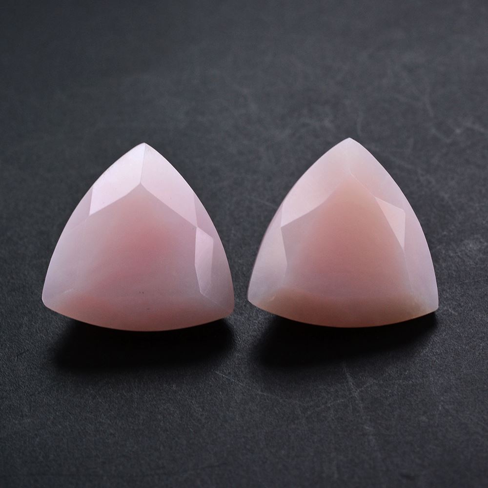 PINK OPAL CUT TRILLION 12MM 4.10 Cts.
