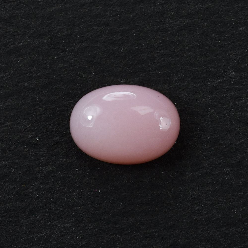 PINK OPAL PLAIN CAB OVAL (TOP) 7X5MM 0.52 Cts.