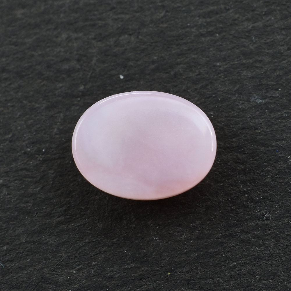 PINK OPAL PLAIN OVAL CAB (LITE/CLEAN) 8X6MM 0.98 Cts.
