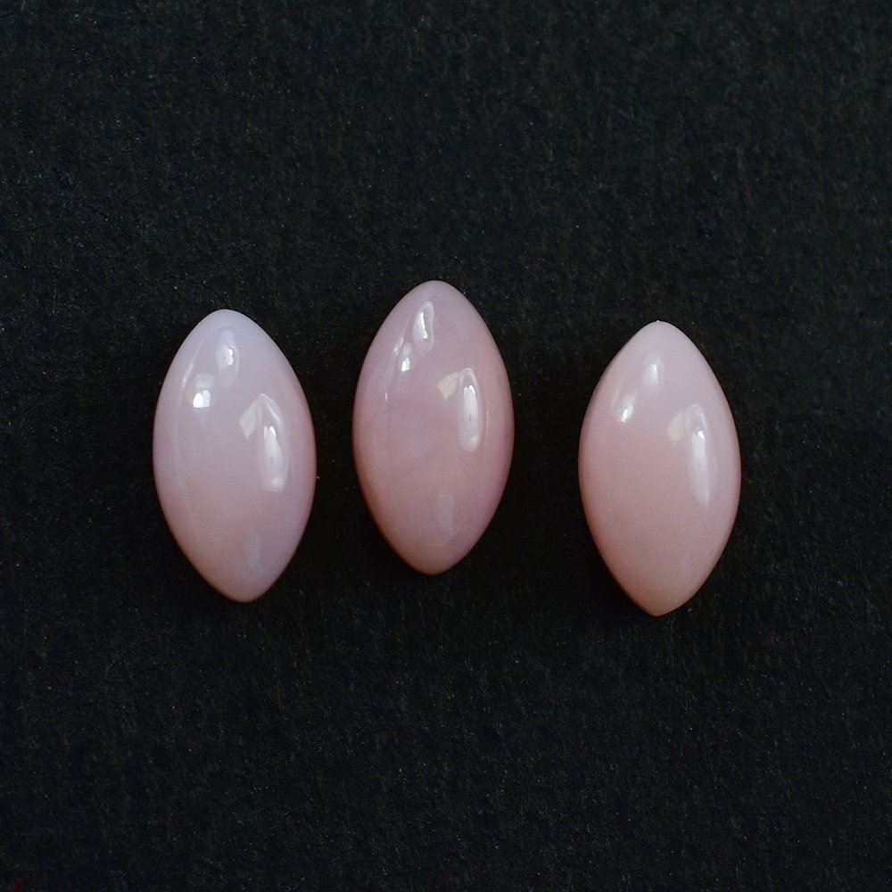 PINK OPAL PLAIN MARQUISE CAB (PEACH COLOR) (CLEAN) 7.80X4.20MM 0.65 Cts.