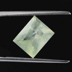 PREHNITE PRINCESS CUT BAGUETTE 10X8MM 3.18 Cts.