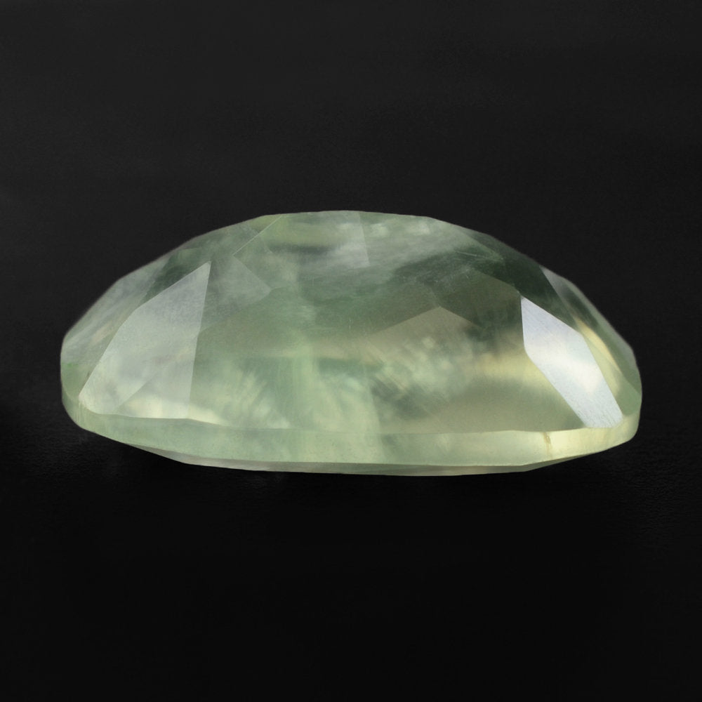 PREHNITE CUT CUSHION 16X10MM 7.90 Cts.