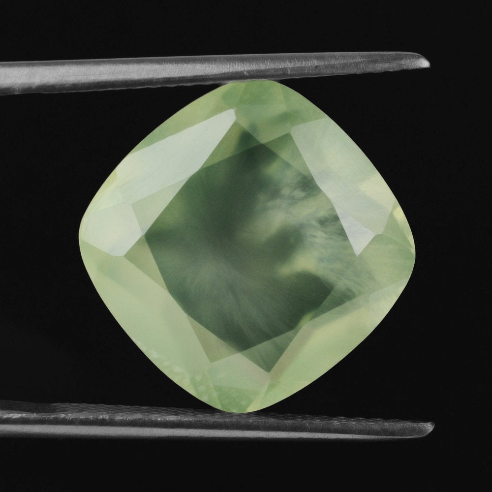 PREHNITE CUT CUSHION 14MM 9.86 Cts.