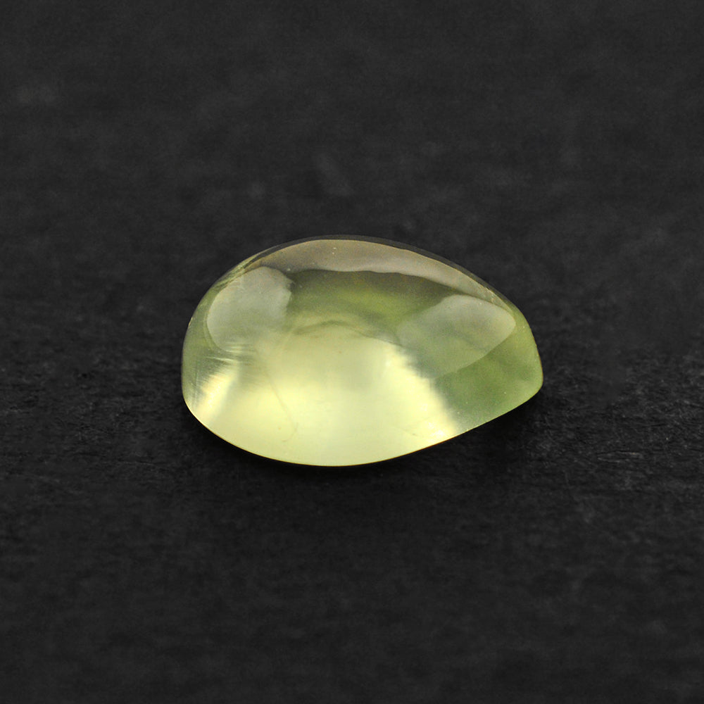 PREHNITE PEAR CAB 8X6MM 1.40 Cts.