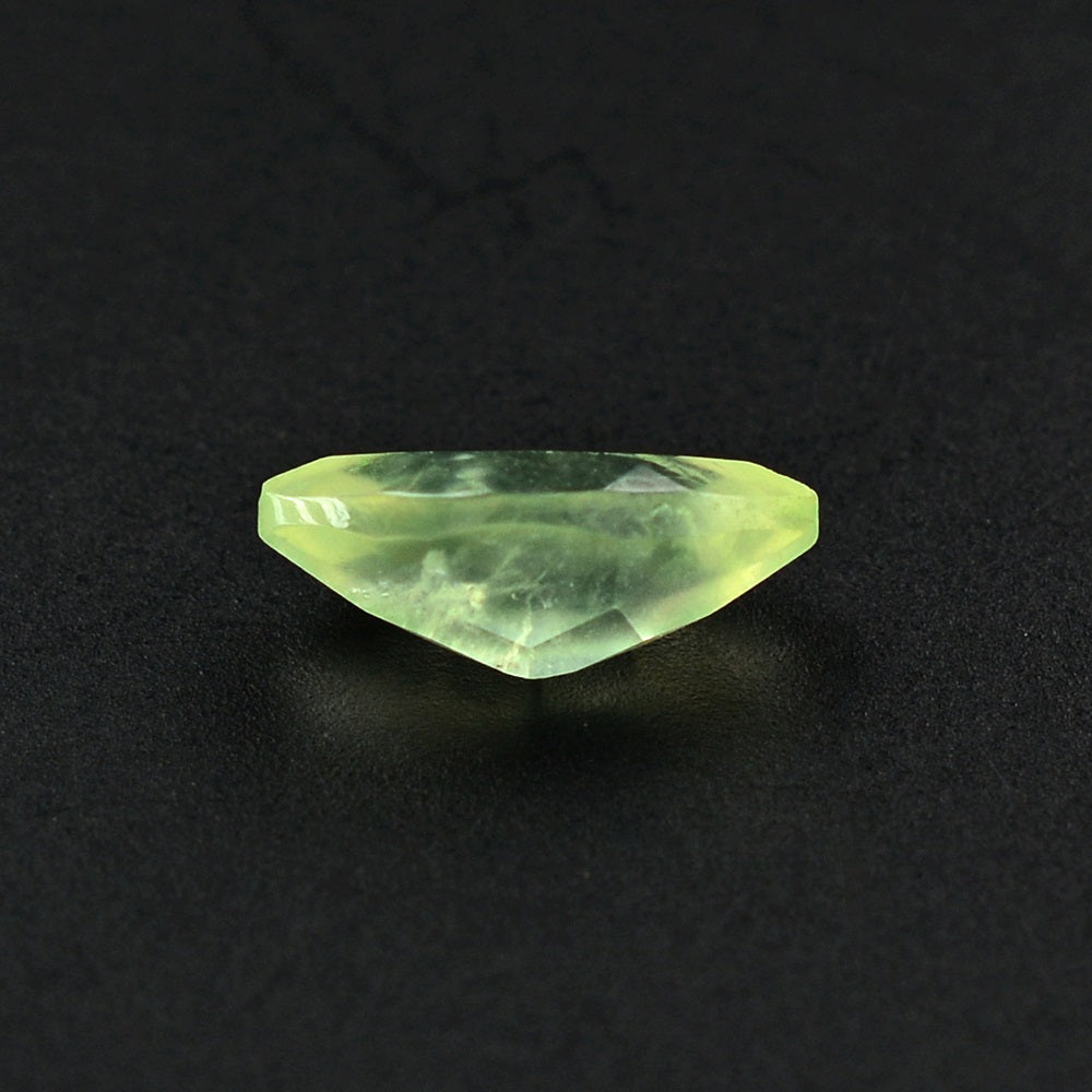 PREHNITE CUT MARQUISE 8X4MM 0.61 Cts.