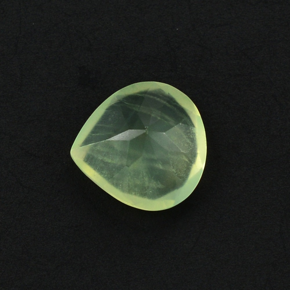 PREHNITE CUT HEART 8MM (MEDIUM/SI) 1.89 Cts.