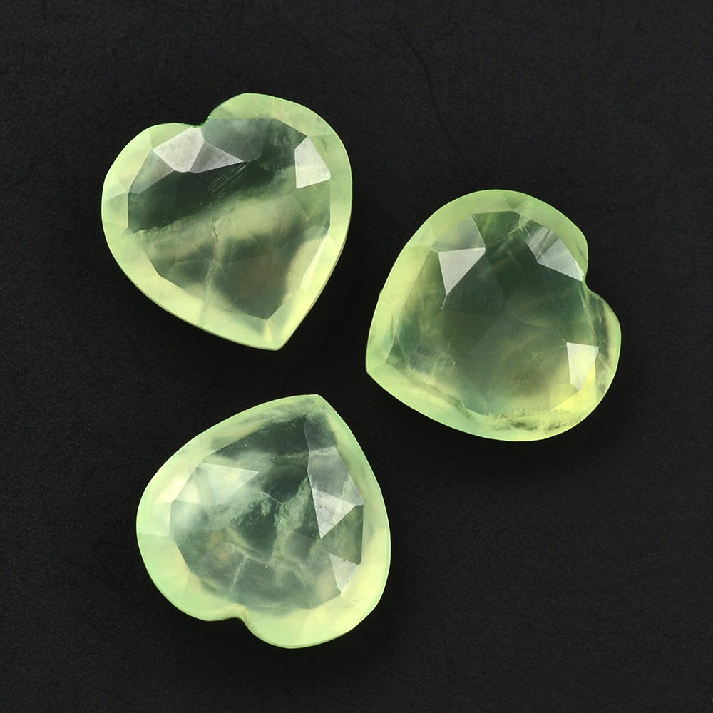 PREHNITE ROSE CUT BRIOLETTE HEART 10MM 3.57 Cts.