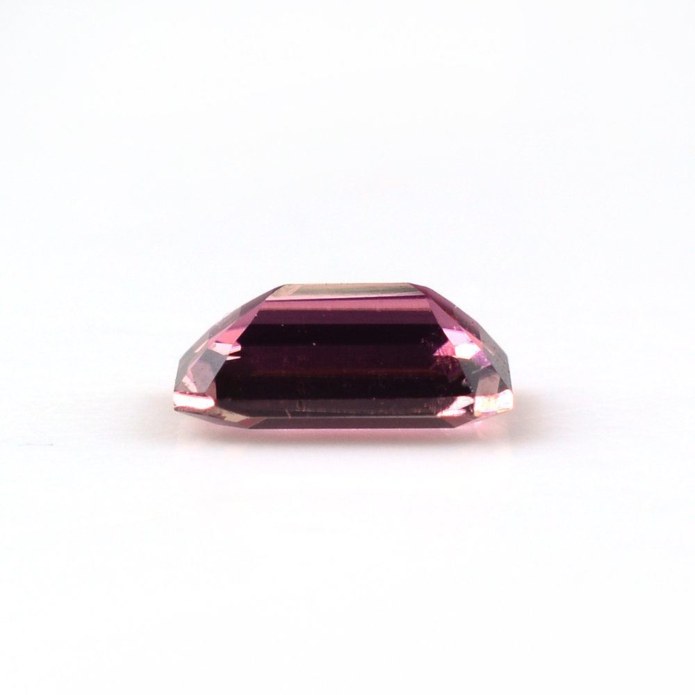 PINK TOURMALINE CUT OCTAGON (DARK/SI) 7X5MM 0.91 Cts.