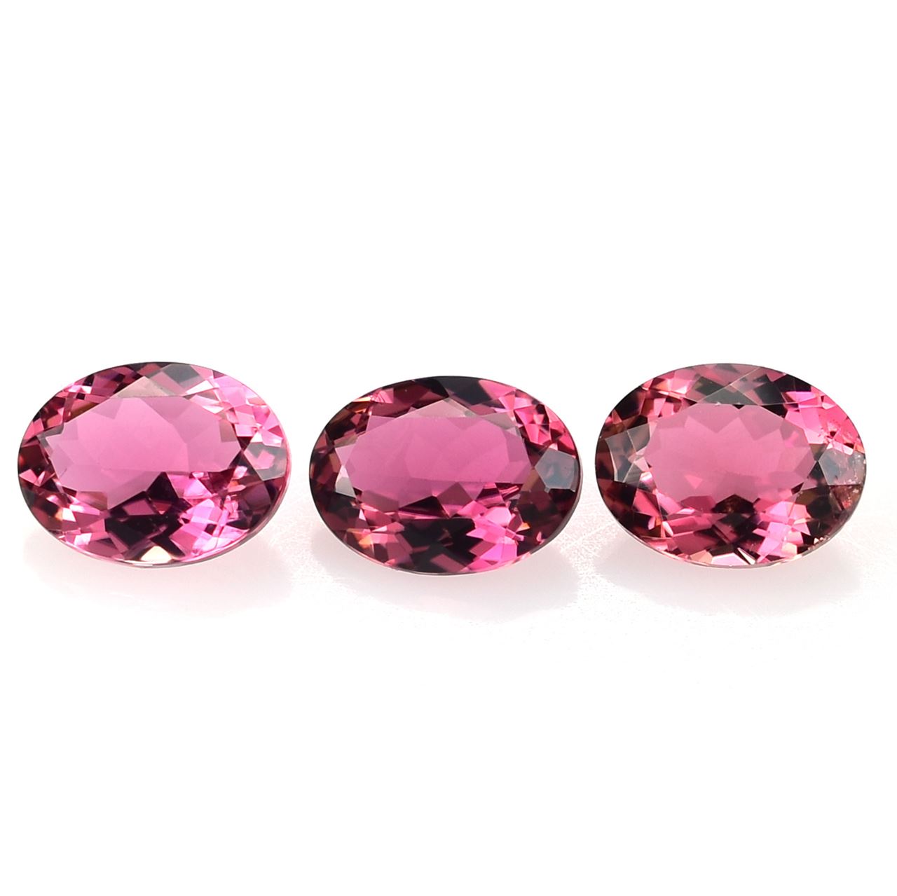 PINK TOURMALINE CUT OVAL (SUPER CLEAN)(WINDOW) 8.00X6.00 MM 1.15 Cts.