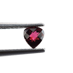 PINK TOURMALINE CHECKER CUT HEART (VERY DARK)(CLEAN) 4.00X4.00 MM 0.30 Cts.