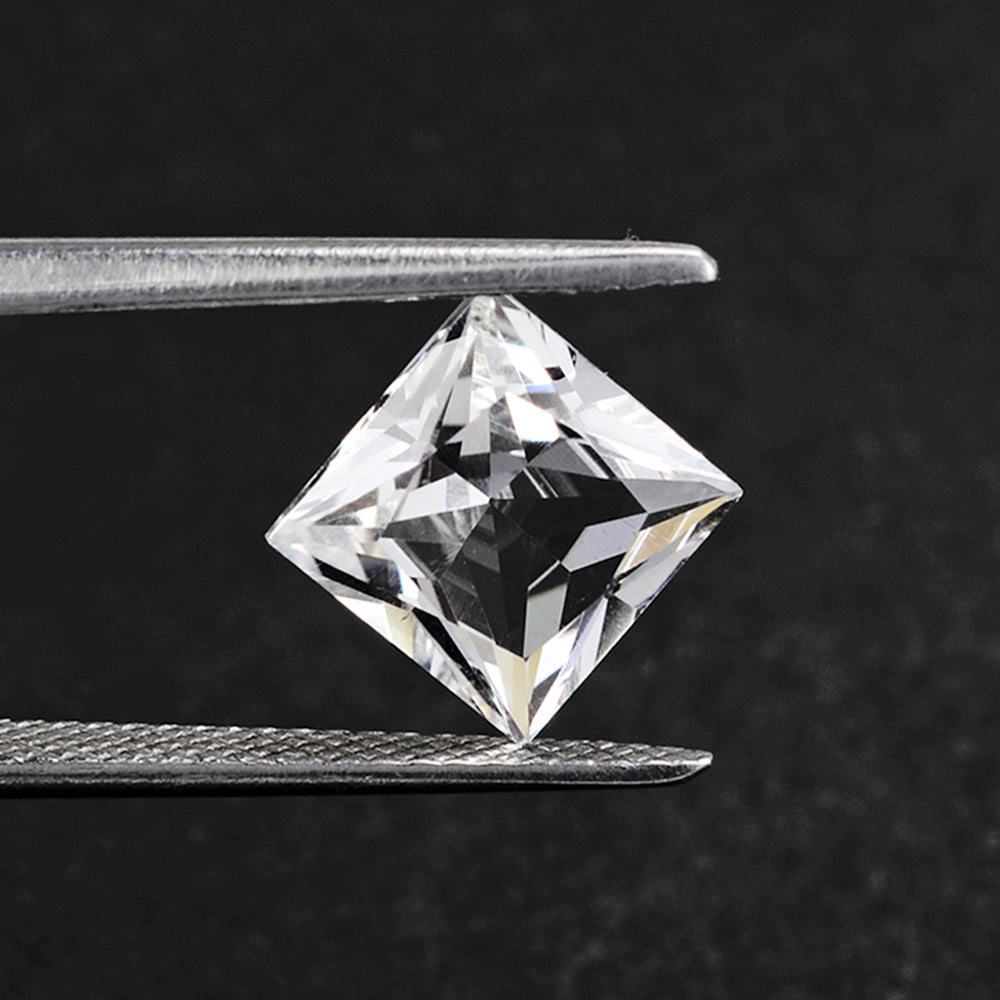 CRYSTAL PRINCESS CUT SQUARE 8MM 2.29 Cts.