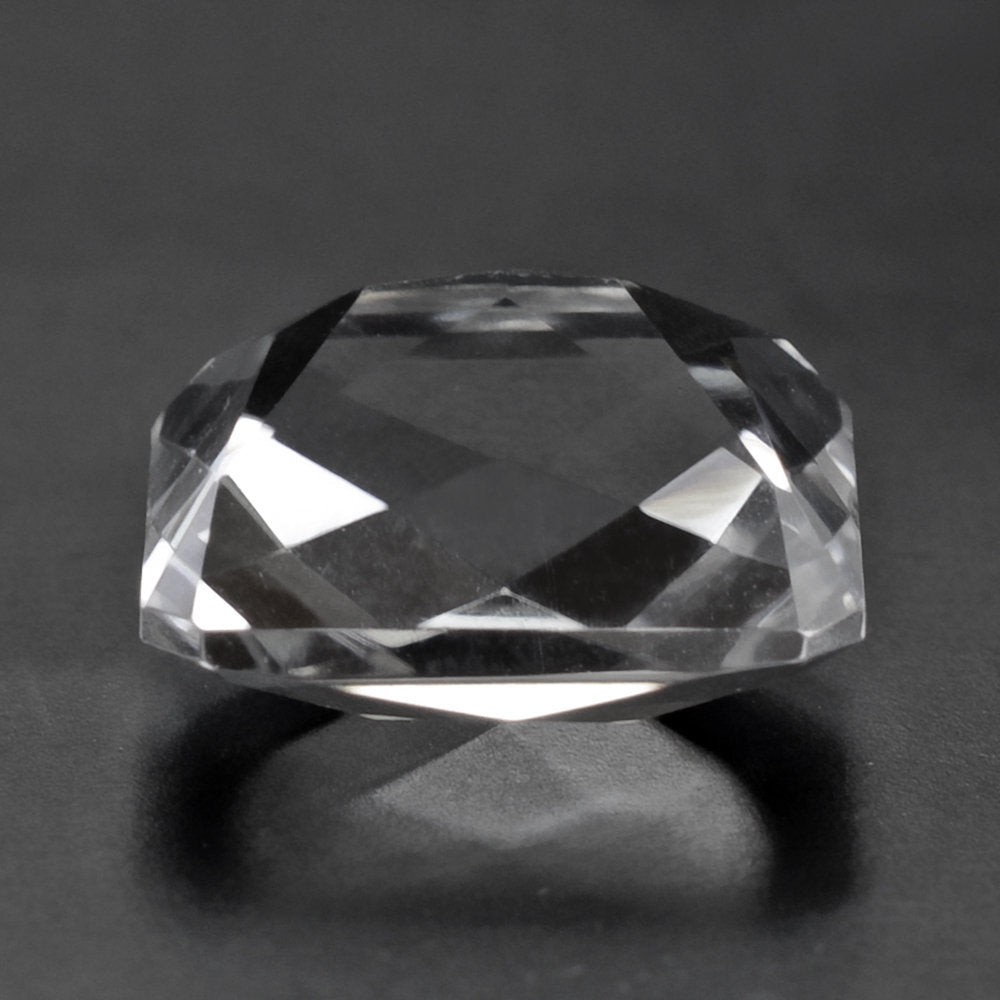 CRYSTAL SPECIAL CHECKER OCTAGON (DES#56) 12X10MM 5.68 Cts.