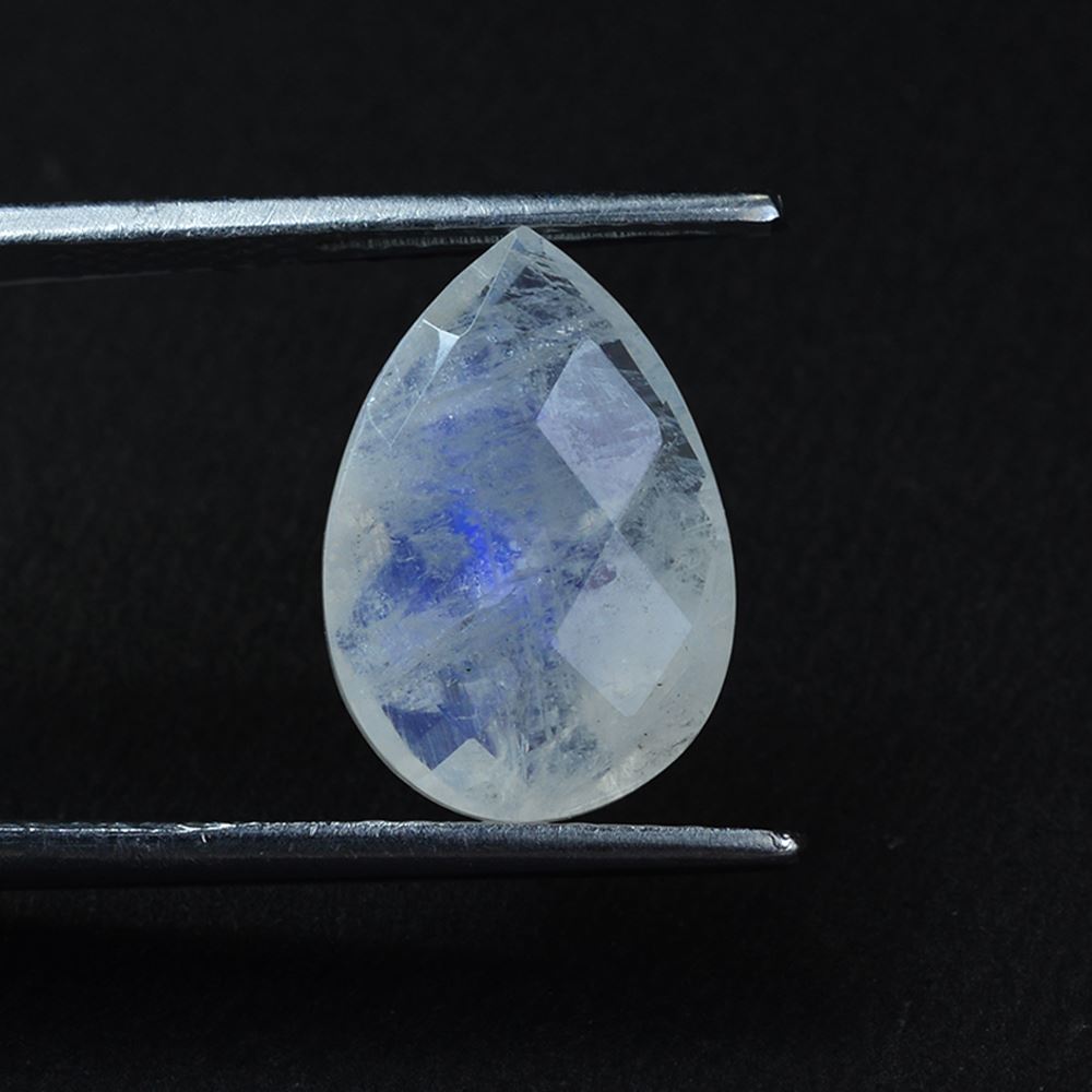 RAINBOW MOONSTONE CHECKER CUT BRIOLETTE PEAR (CLOUDY) 14X10 MM 4.35 Cts.