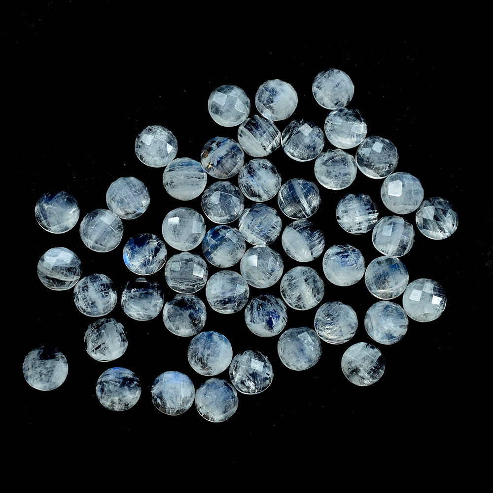 RAINBOW MOONSTONE CHECKER CUT ROUND CAB (SEMI CLOUDY) 6MM 0.82 Cts.