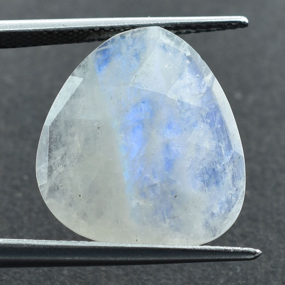 RAINBOW MOONSTONE ROSE CUT BRIOLETTE IRREGULAR TRILLIONISH (SEMI CLOUDY) 18X16MM 7.62 Cts.