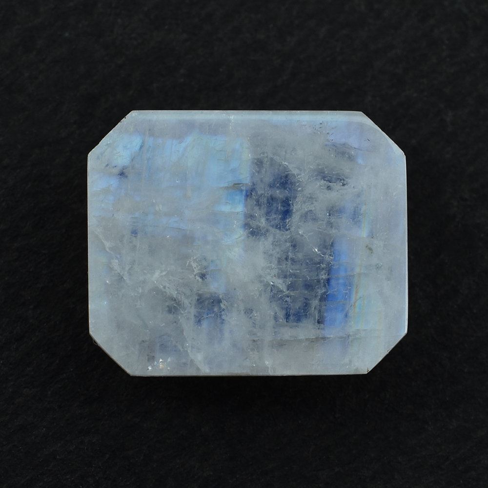 RAINBOW MOONSTONE STEP CUT OCTAGON CAB (CLOUDY) 12X10MM 3.95 Cts.