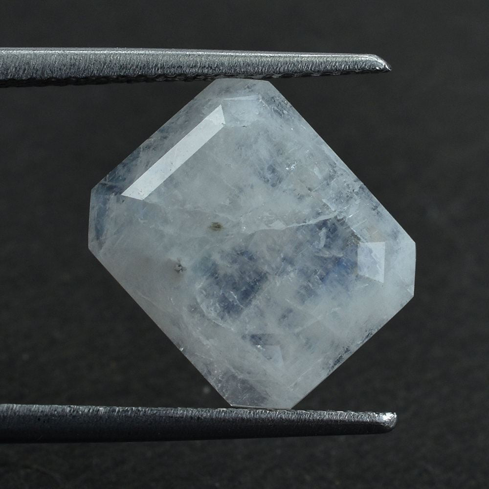 RAINBOW MOONSTONE STEP CUT OCTAGON CAB (CLOUDY) 12X10MM 3.95 Cts.