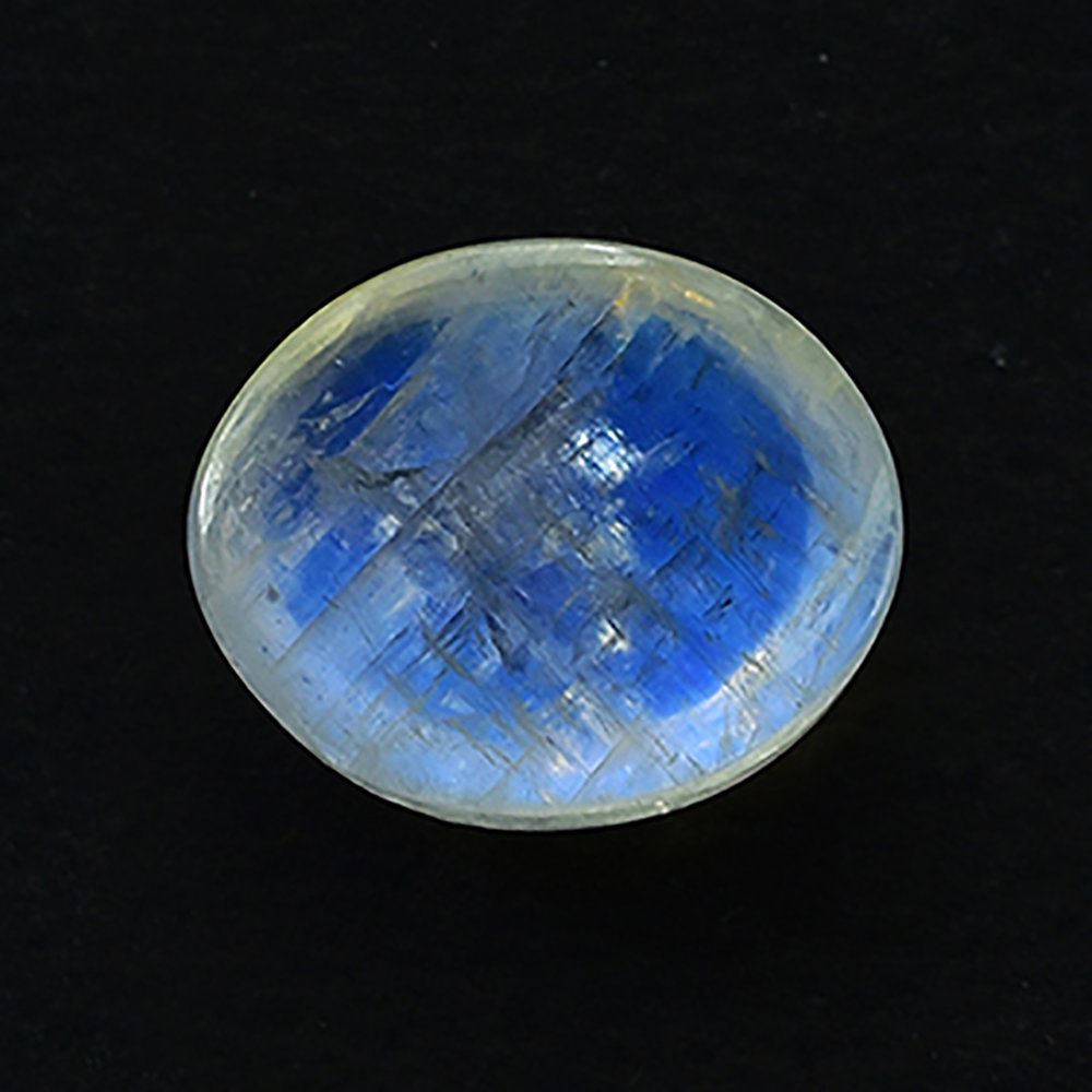 RAINBOW MOONSTONE PLAIN OVAL CAB 12X10MM 4.77 Cts.