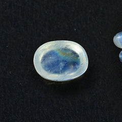 RAINBOW MOONSTONE PLAIN OVAL CAB 8X6MM 1.39 Cts.