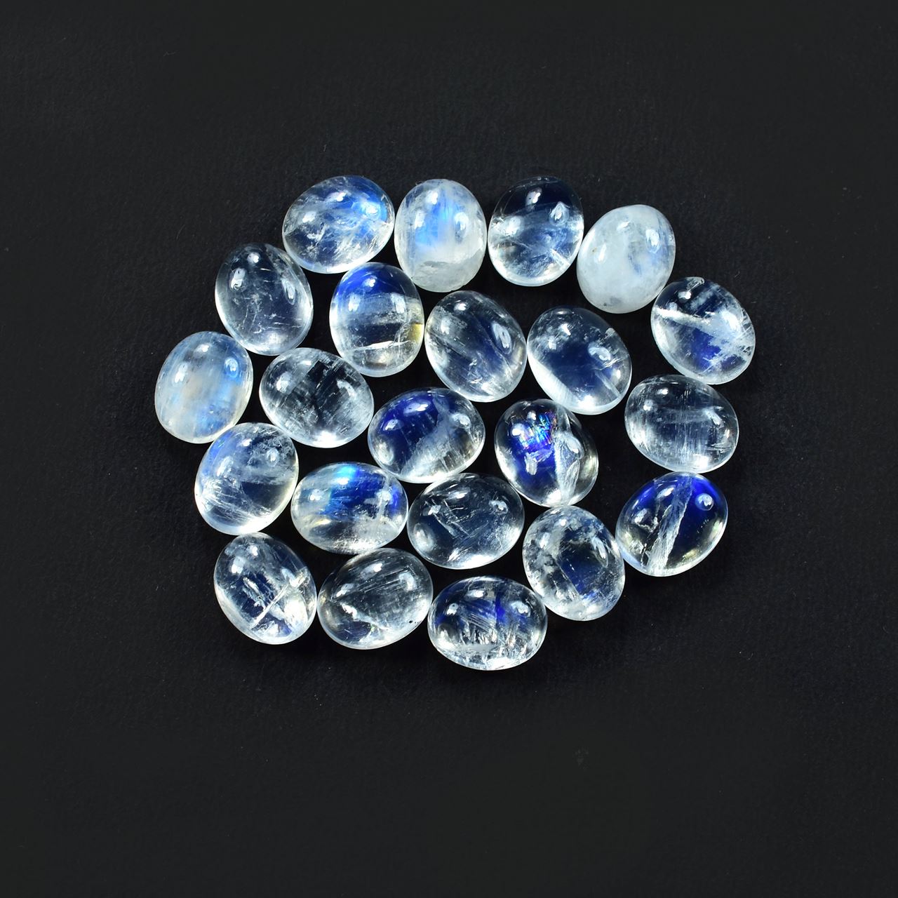 RAINBOW MOONSTONE PLAIN OVAL CAB (SEMI CLOUDY)(NICE BLUE SHINE) 10.00X8.00 MM 2.65 Cts.