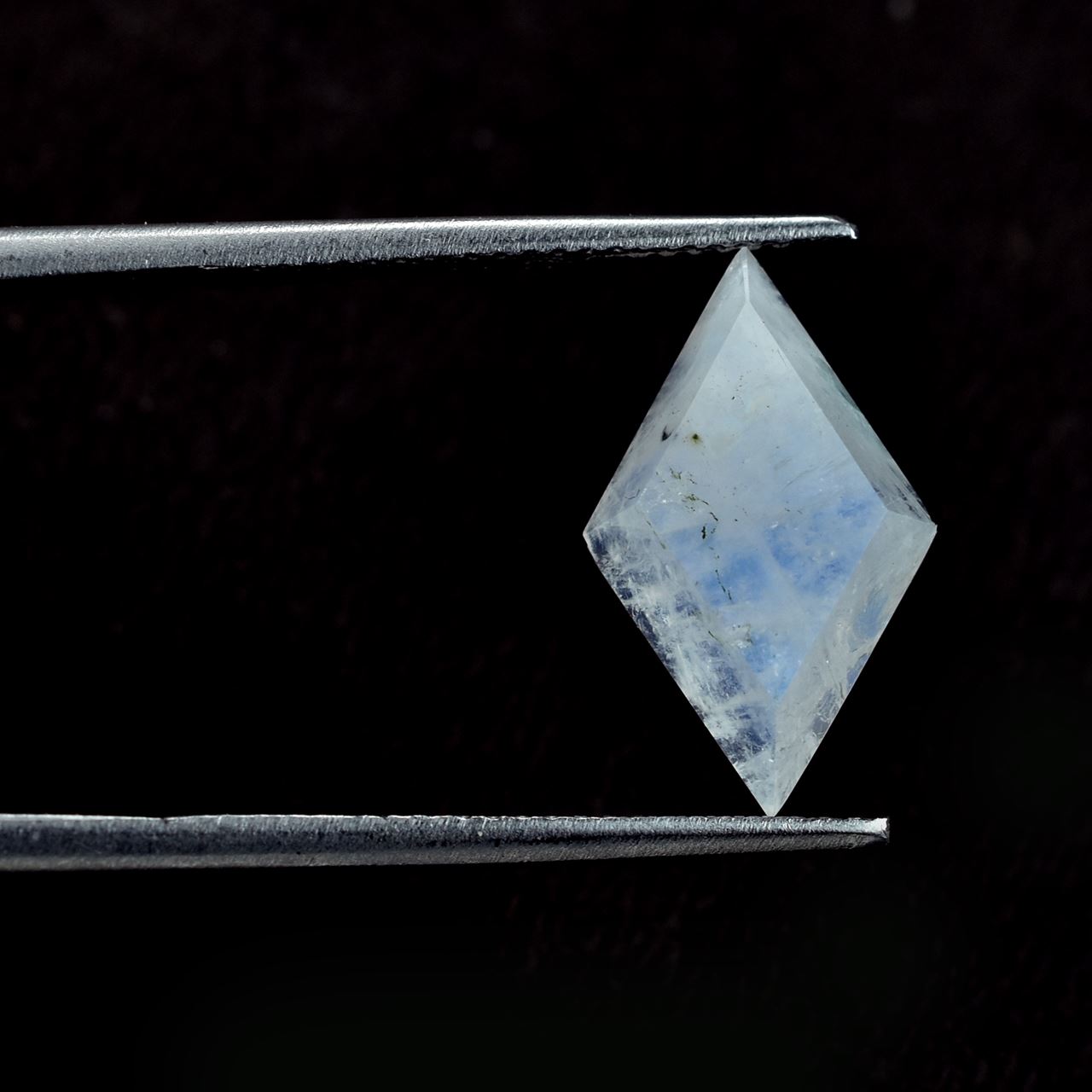 RAINBOW MOONSTONE TABLE TOP FACETED KITE SHAPE CAB (VERY CLOUDY)(SOME BLACK SPOT) 16.00X10.00 MM 3.51 Cts.