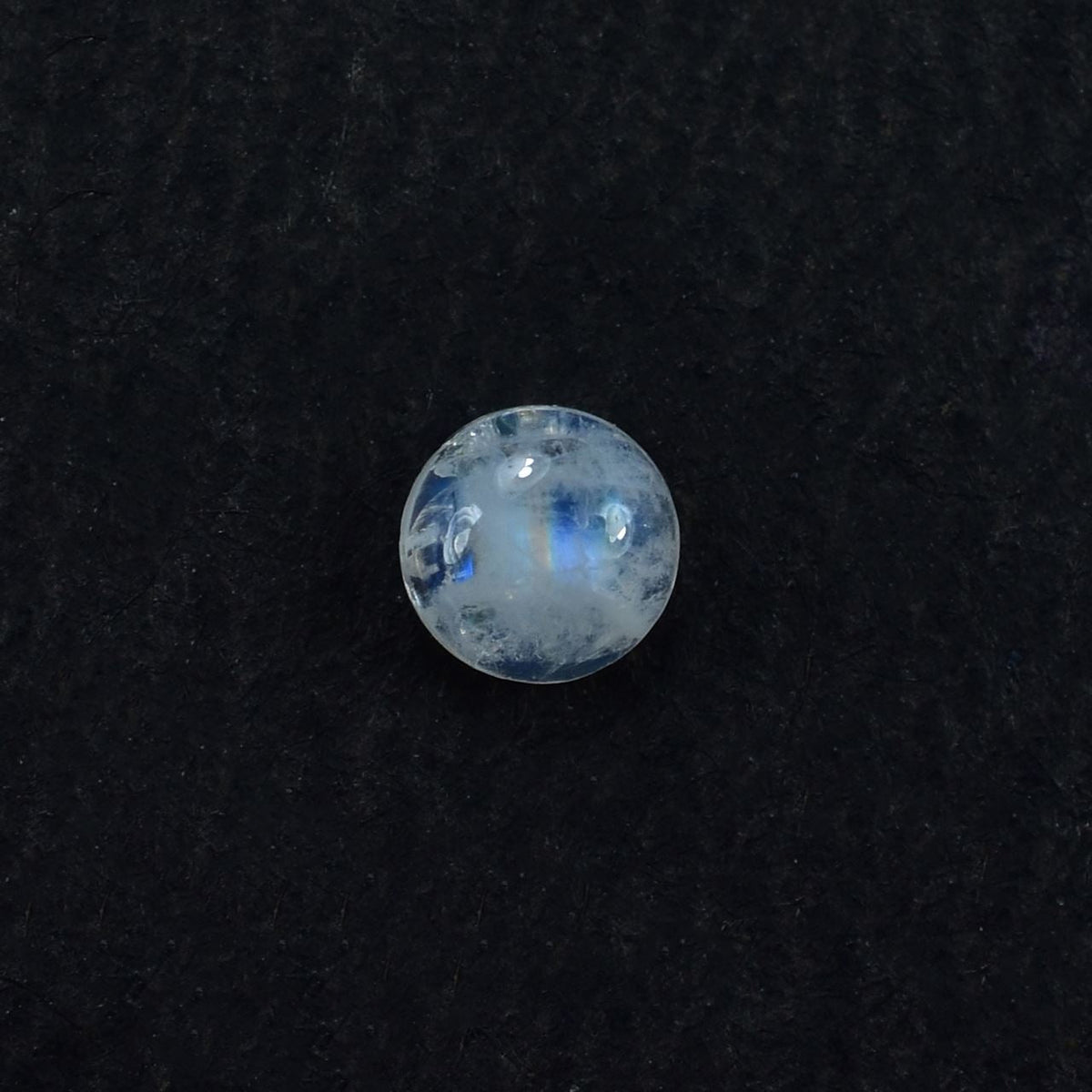 RAINBOW MOONSTONE PLAIN ROUND CAB (CLOUDY)(NICE BLUE SHINE) 3.00X3.00 MM 0.14 Cts.