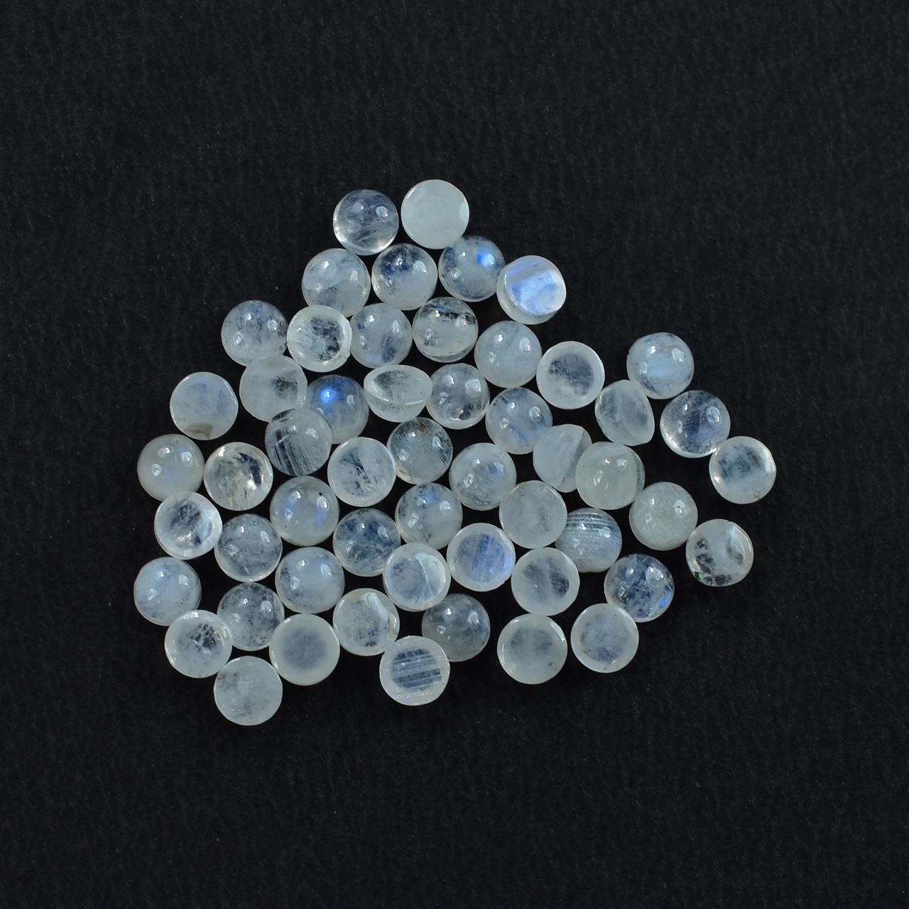 RAINBOW MOONSTONE PLAIN ROUND CAB (CLOUDY)(NICE BLUE SHINE) 3.00X3.00 MM 0.14 Cts.