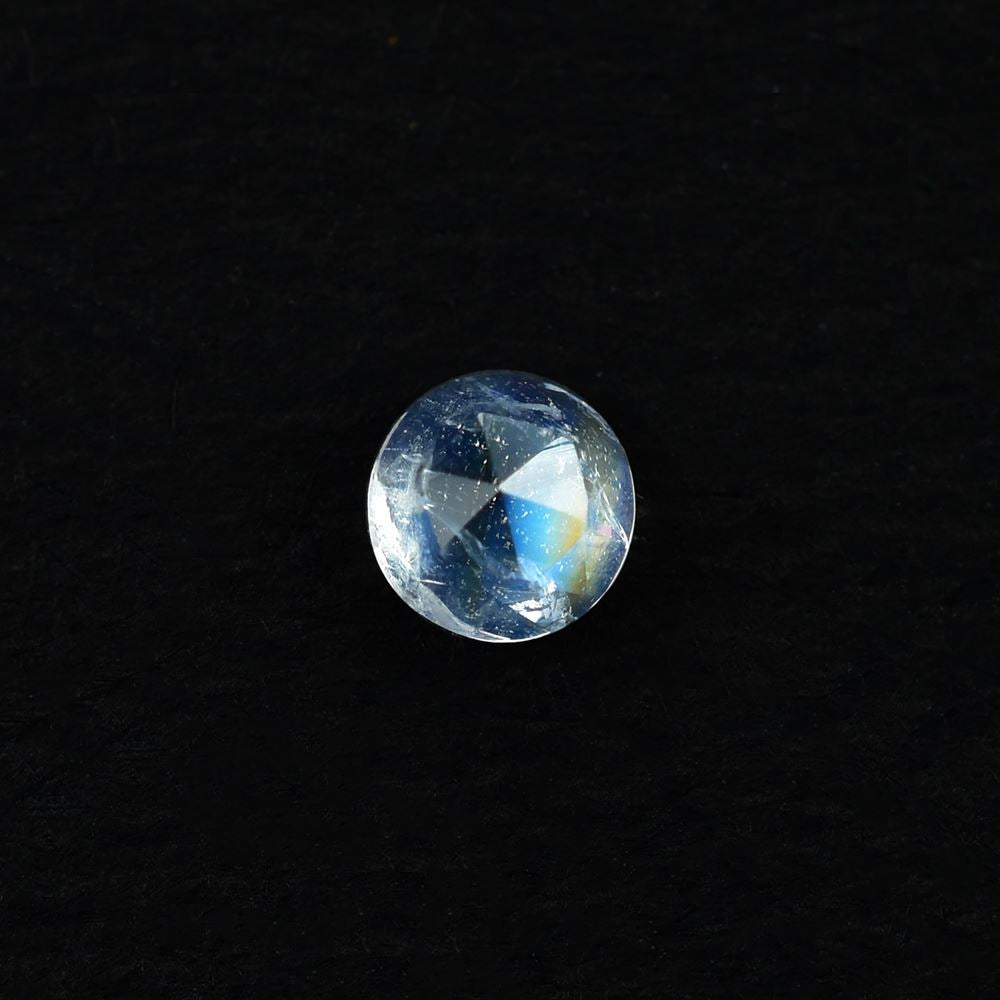 RAINBOW MOONSTONE ROSE CUT ROUND CAB (SEMI CLOUDY)(NICE BLUE SHINE) 3.00X3.00 MM 0.10 Cts.