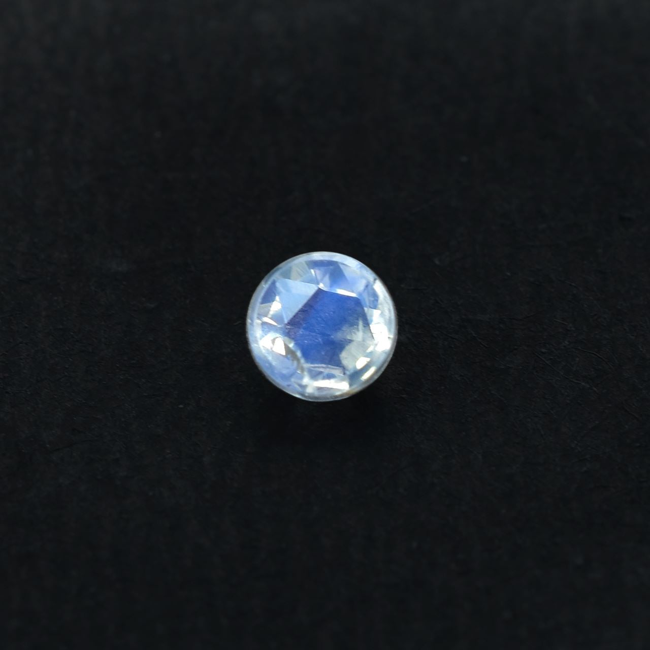 RAINBOW MOONSTONE ROSE CUT ROUND CAB (CLEAN)(SI) 3.00X3.00 MM 0.05 Cts.