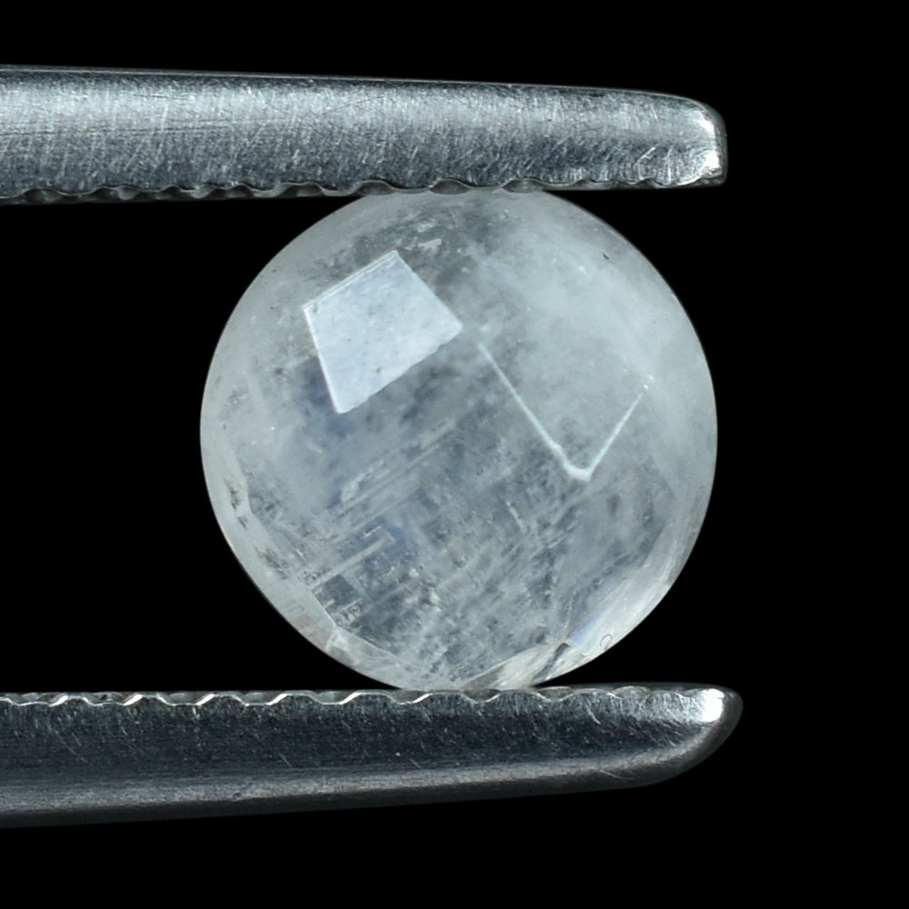 RAINBOW MOONSTONE (CLOUDY) CHECKER CUT ROUND CAB 6.00X6.00 MM 0.68 Cts.