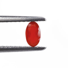 RED ONYX CUT OVAL 5X3MM 0.30 Cts.