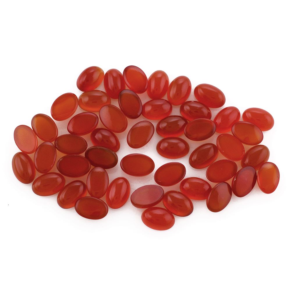 RED ONYX OVAL CAB 6X4MM 0.46 Cts.