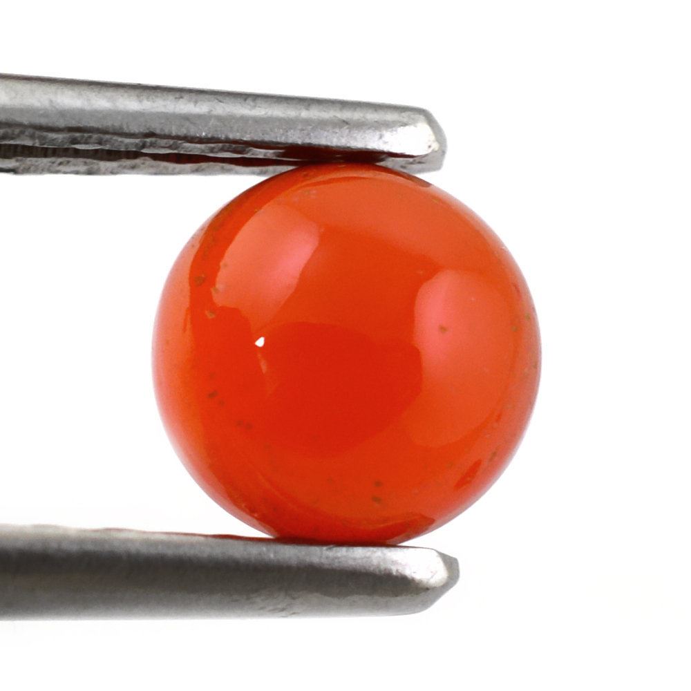 RED ONYX ROUND CAB 6MM 0.95 Cts.