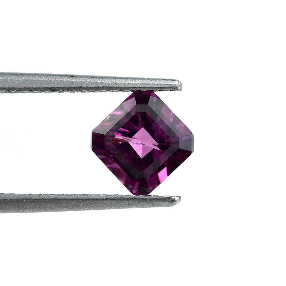 RHODOLITE STEP CUT OCTAGON (HI) 6X6MM 1.23 Cts.