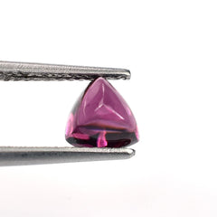 RHODOLITE SUGARLOAF TRILLION CAB (REDISH PURPLE) (DARK/CLEAN) 6.00X6.00 MM 1.30 Cts.